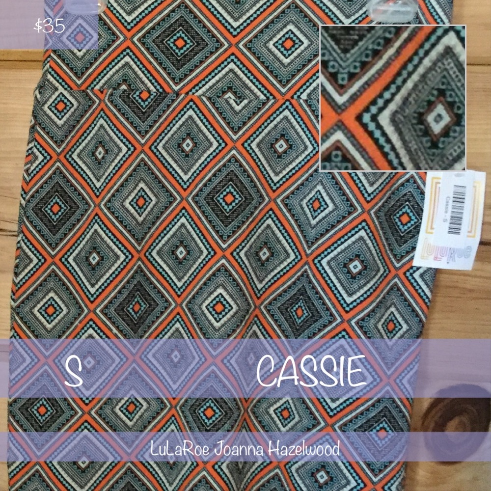 NWT LuLaRoe Size Small Cassie Skirt